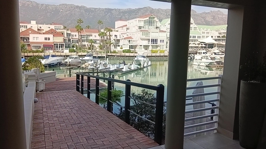 3 Bedroom Property for Sale in Harbour Island Western Cape